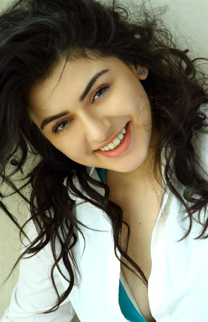 hansika motwani hd wallpapers free download